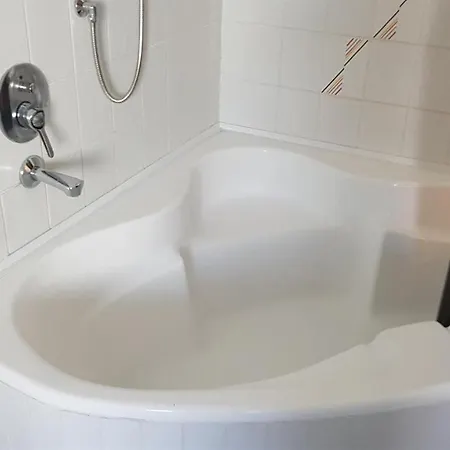 Neuburg Apartmán *